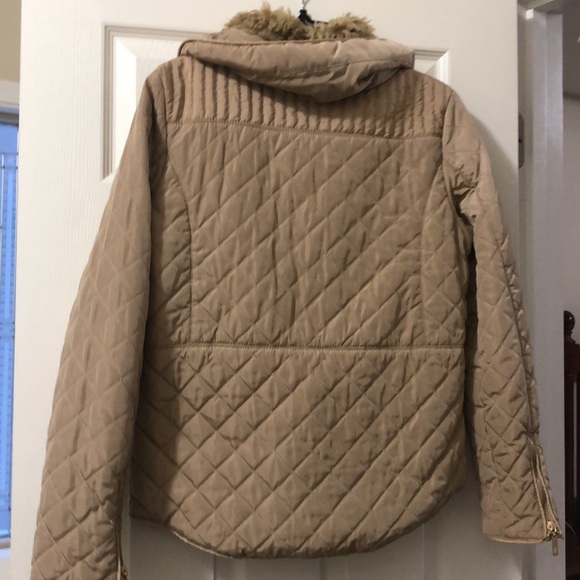 Nice and cozy 🧥 - Picture 2 of 2